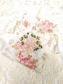 an/AOC-SB02/シリコンブラ/ヌードブラ/バストメイクアップ/谷間メイク/ドレス/水着/巾着付き